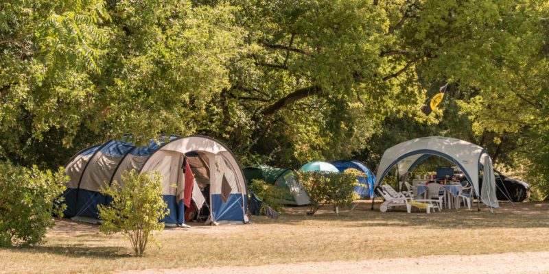 Emplacement camping Premium proche du Futuroscope