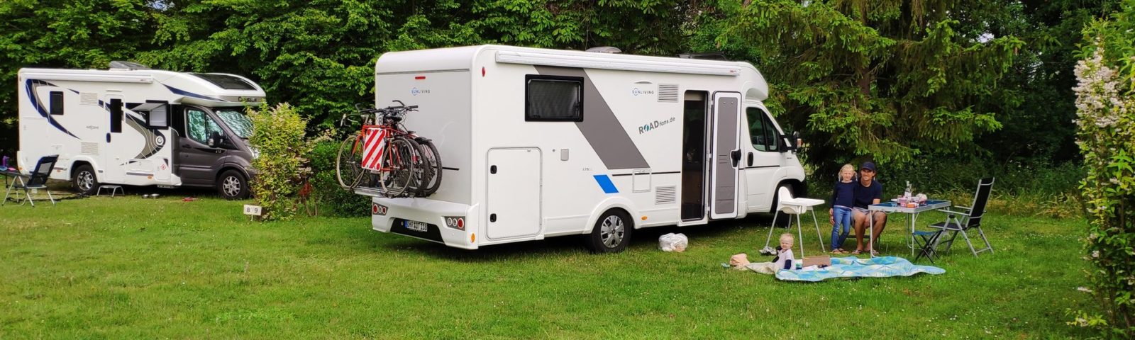 Camping pitch for caravan and motorhome - Poitiers, France