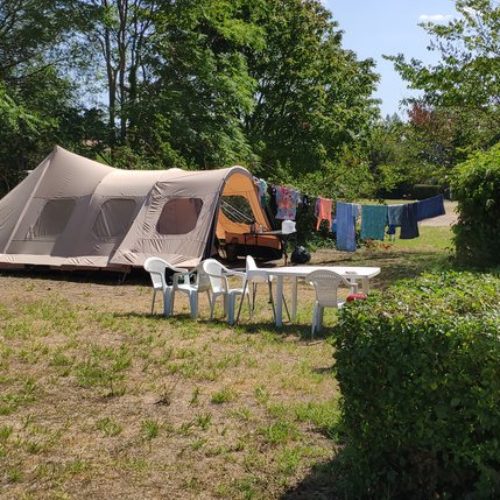 Emplacements de camping 4 étoiles - caravane camping car tente