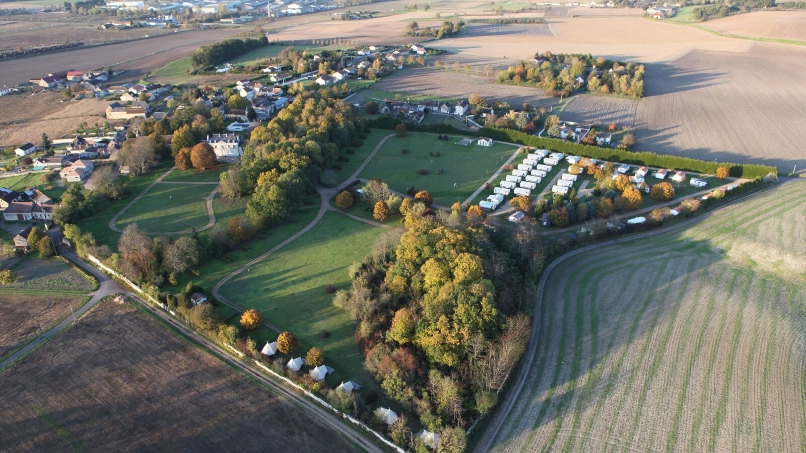 camping Le-Petit-Trianon 4 etoiles camping chatellerault