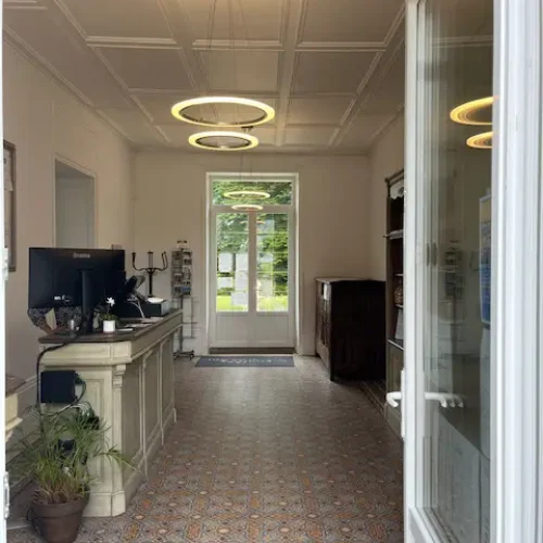 le Petit Trianon camping proche futuroscope